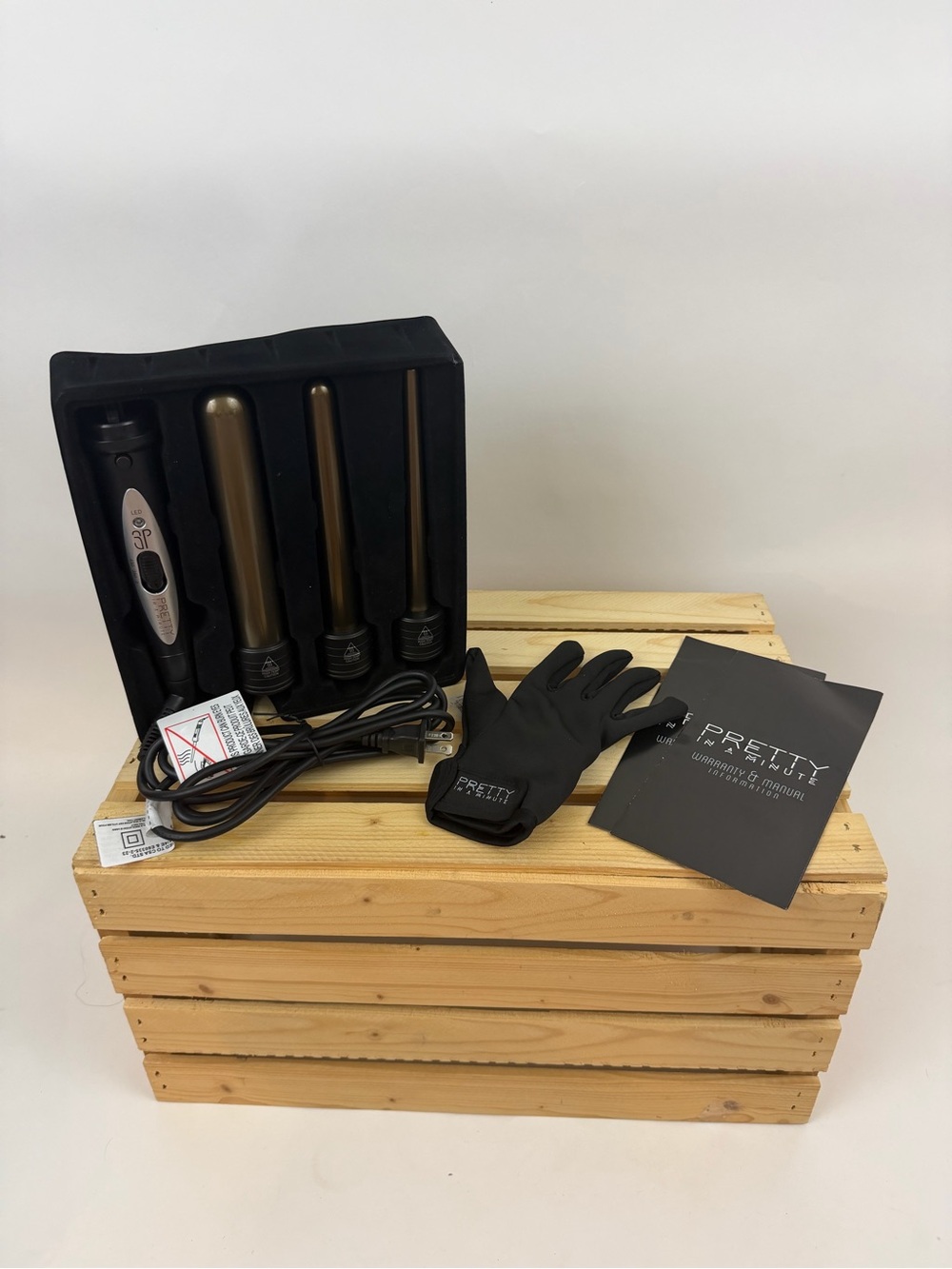 Pretty in a Minute 3-in-1 Wand Curler Set – Titanium & Ceramic – Complete Set - Picture 2 of 6